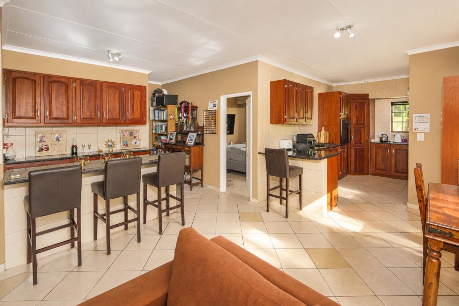 3 Bedroom Property for Sale in Safari Gardens North West